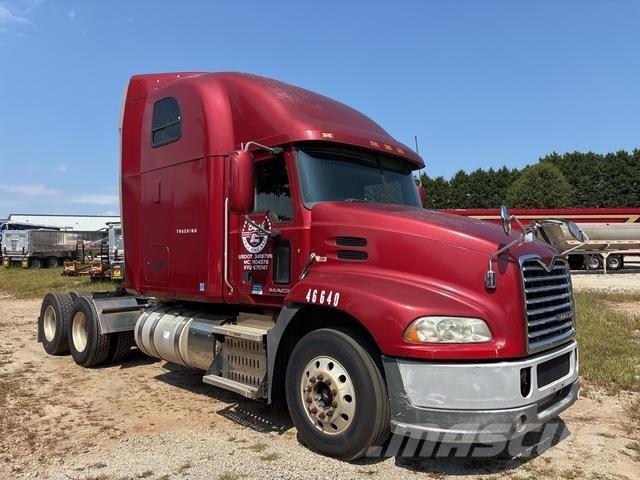 Mack CXU613 Vetopöytäautot