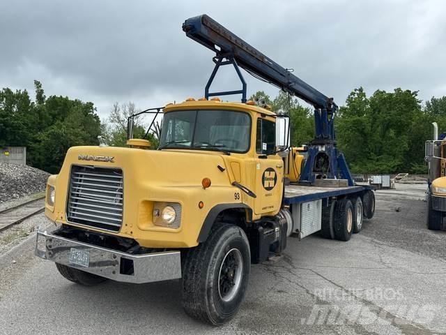 Mack DM688S Muut kuorma-autot