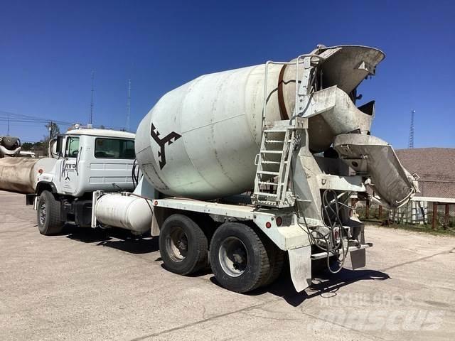 Mack DM690S Muut kuorma-autot