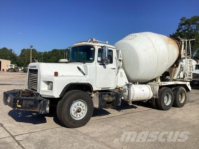 Mack DM690S Muut kuorma-autot