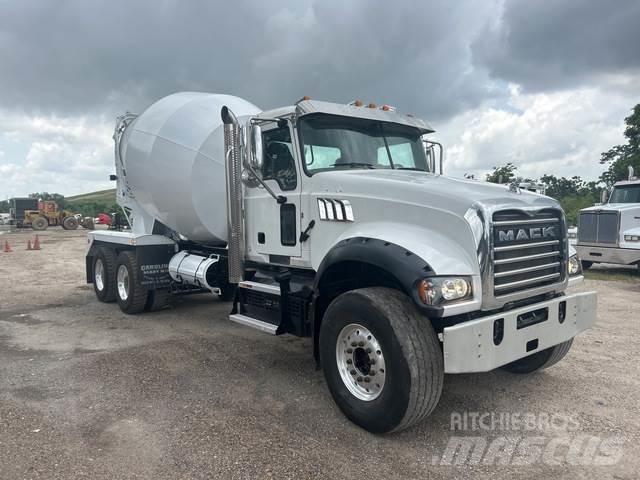 Mack GR64F Muut kuorma-autot
