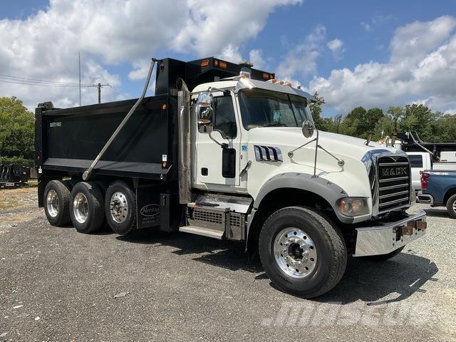 Mack GR64F Sora- ja kippiautot