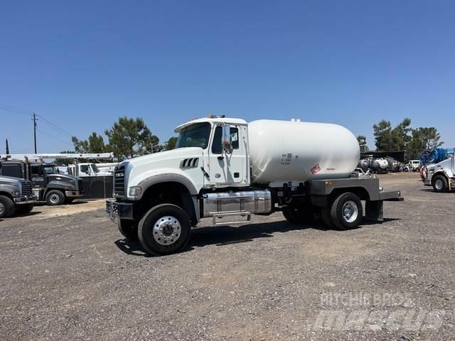 Mack GU432 Säiliöautot