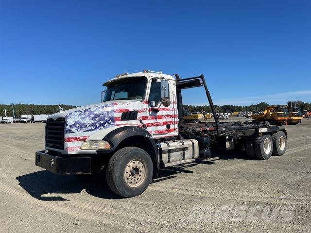 Mack GU533 Koukkulava kuorma-autot