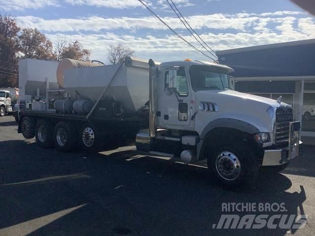 Mack GU713 Betonikuorma-autot