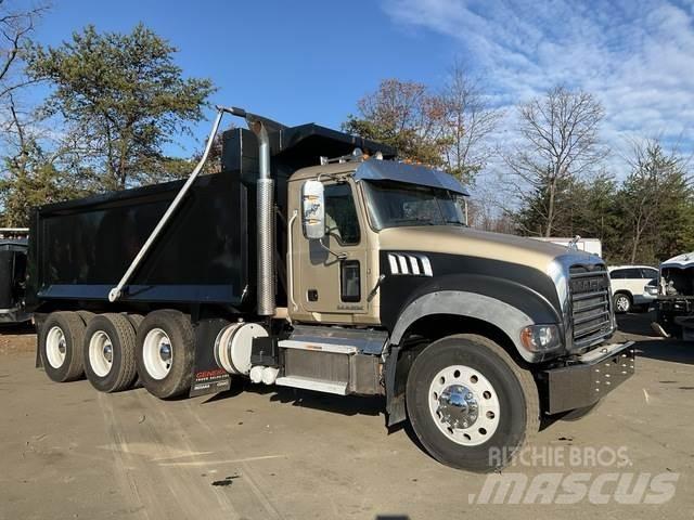 Mack GU713 Sora- ja kippiautot