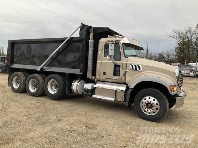 Mack GU713 Sora- ja kippiautot