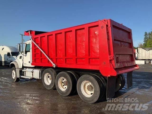 Mack GU713 Sora- ja kippiautot