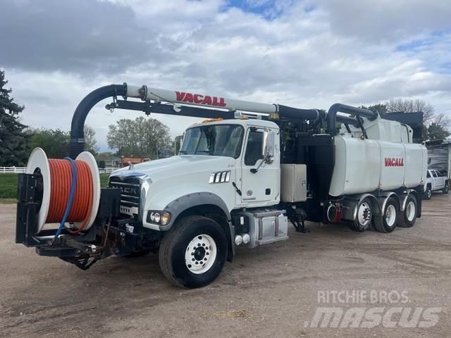 Mack GU713 Telakaivukoneet