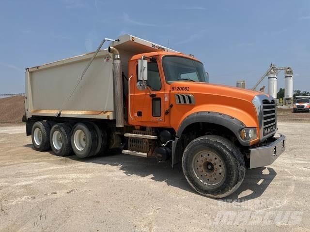 Mack GU713 Sora- ja kippiautot