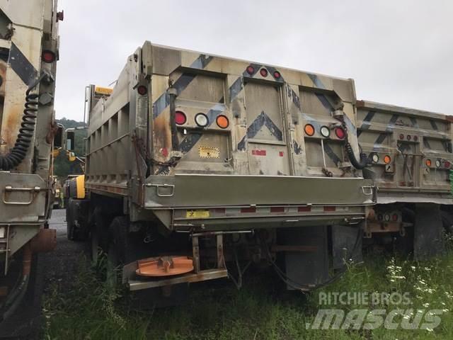 Mack GU713 Lumiaurat