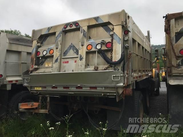 Mack GU713 Lumiaurat