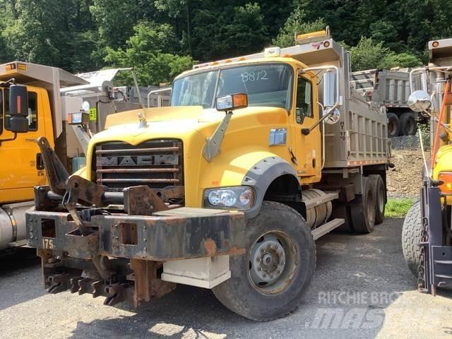 Mack GU713 Lumiaurat