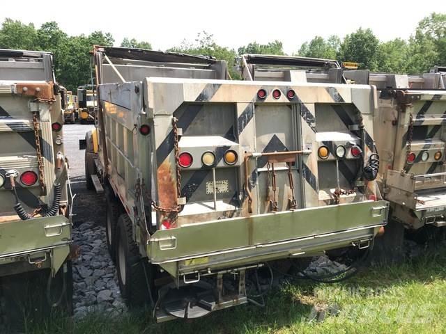 Mack GU713 Lumiaurat