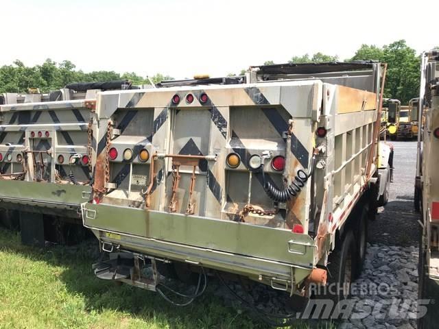Mack GU713 Lumiaurat