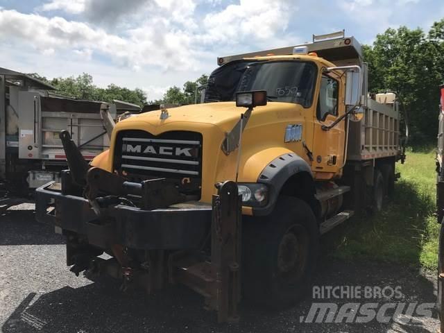 Mack GU713 Lumiaurat