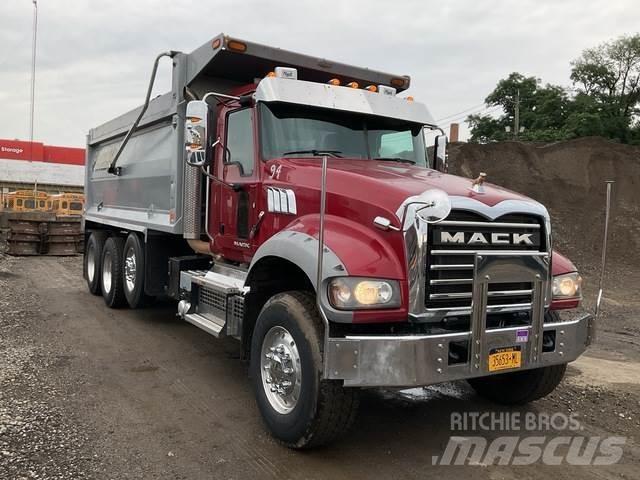 Mack GU713 Sora- ja kippiautot