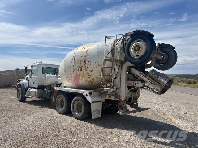 Mack GU713 Muut kuorma-autot