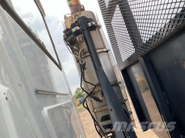 Mack GU713 Lava-kuorma-autot