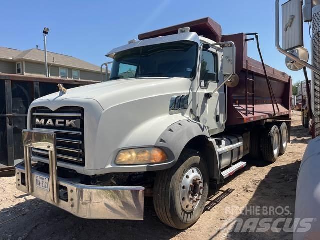 Mack GU813 Sora- ja kippiautot