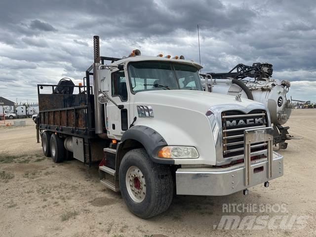 Mack GU813 Lava-kuorma-autot