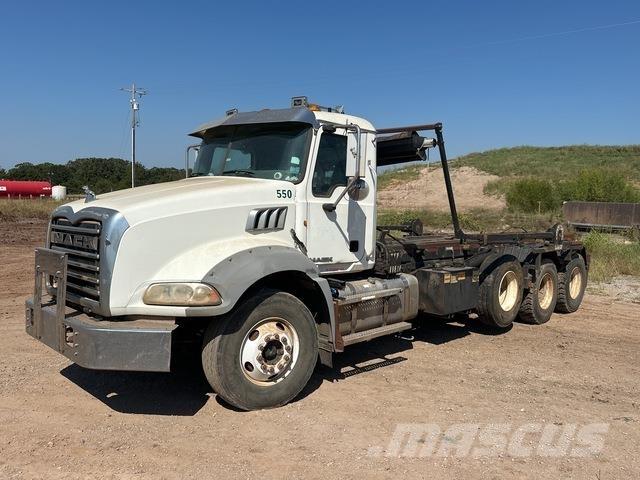 Mack GU813 Nostovarsi-vaihtolavakuorma-autot