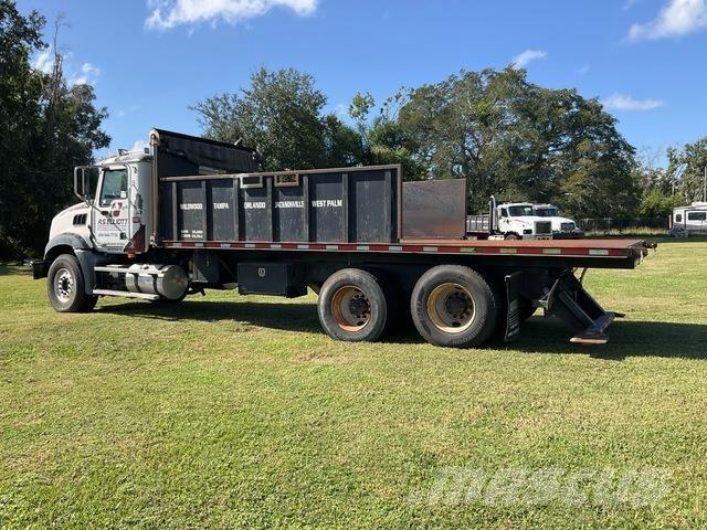 Mack GU813 Sora- ja kippiautot