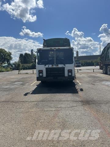 Mack LE613 Jäteautot