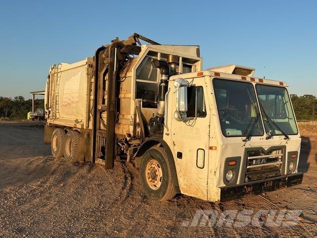 Mack LEU613 Jäteautot