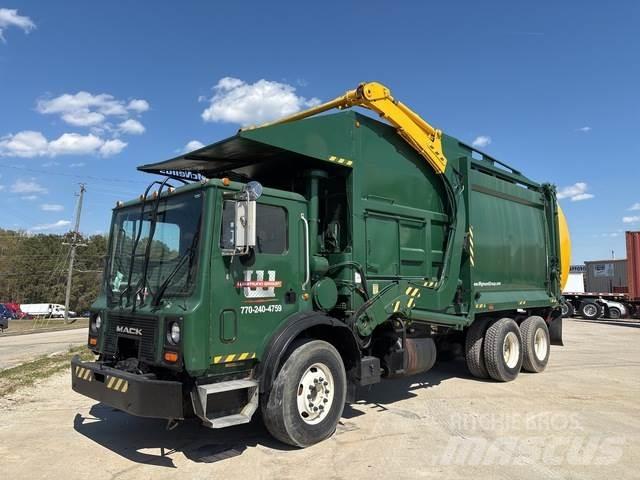 Mack MR690S Jäteautot