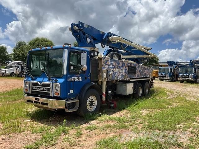 Mack MRU613 Betonipumppuautot