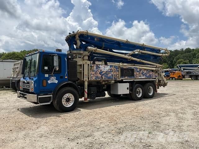 Mack MRU613 Betonipumppuautot