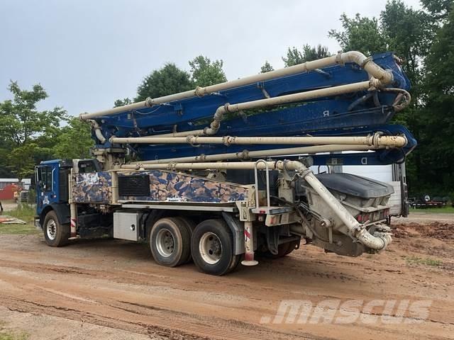 Mack MRU613 Betonipumppuautot