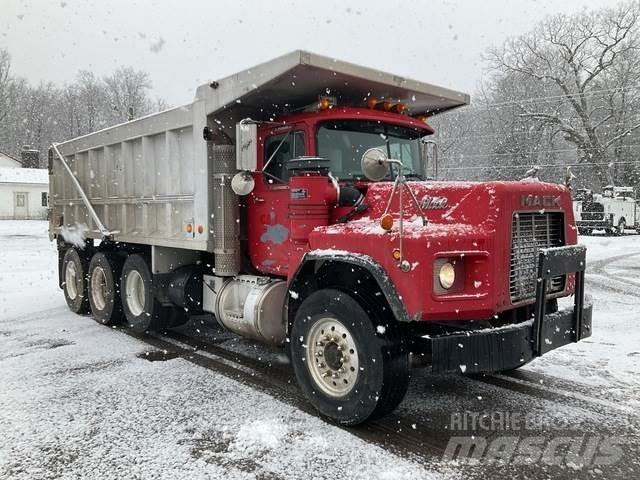 Mack RB688S Sora- ja kippiautot