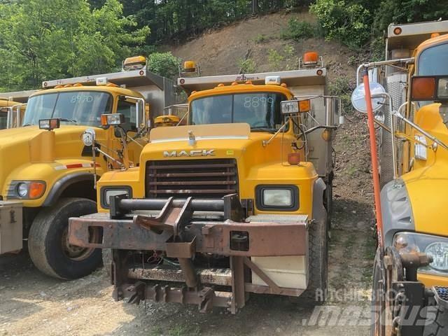 Mack RD600 Lumiaurat