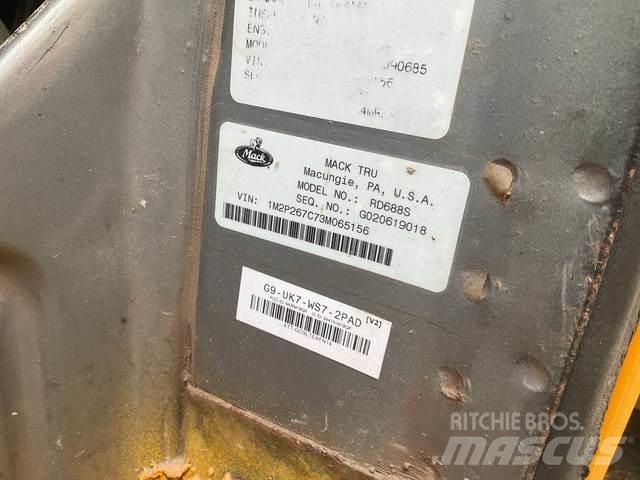 Mack RD600 Lumiaurat