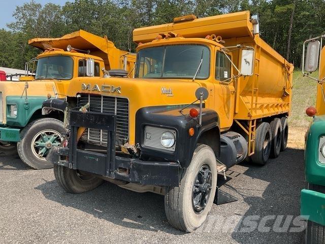 Mack RD686SX Sora- ja kippiautot