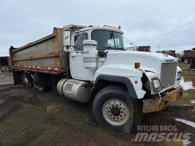 Mack RD688S Sora- ja kippiautot