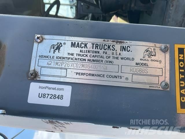 Mack RD688S Nostovarsi-vaihtolavakuorma-autot