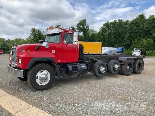 Mack RD688S Nostovarsi-vaihtolavakuorma-autot