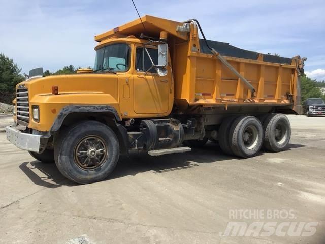 Mack RD688S Sora- ja kippiautot