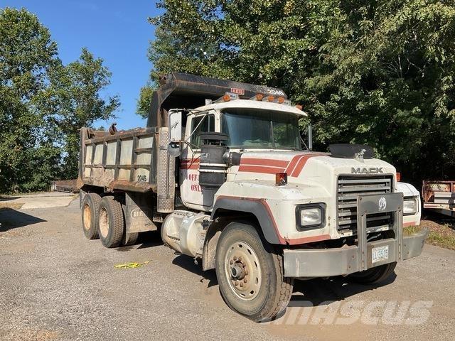 Mack RD688S Sora- ja kippiautot
