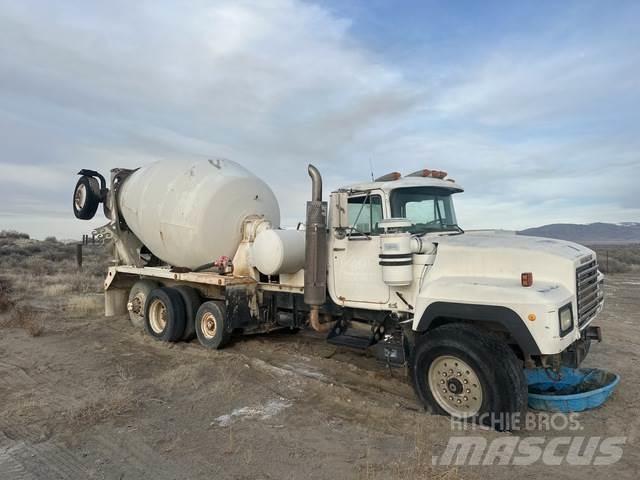 Mack RD690S Muut kuorma-autot