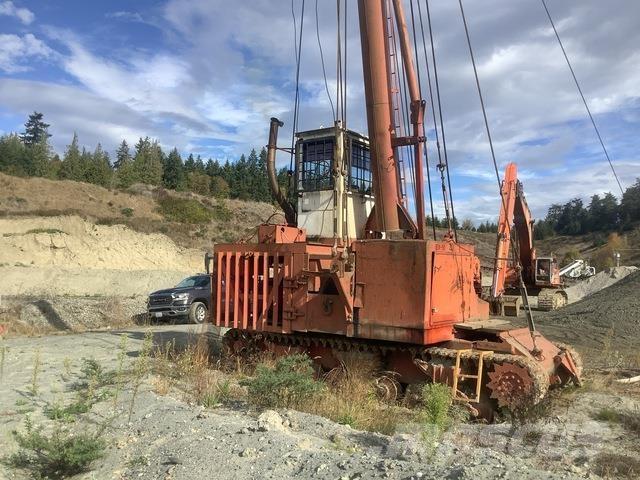 Madill 071 Harvesterinosturit