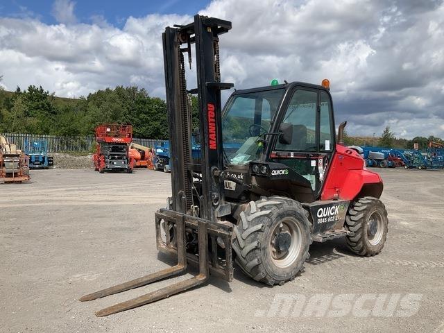 Manitou M30-4 Maastotrukit