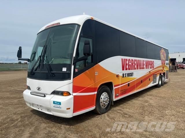 MCI J4500 Minibussit