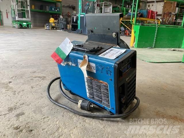 Miller CST 282 Hitsauslaitteet