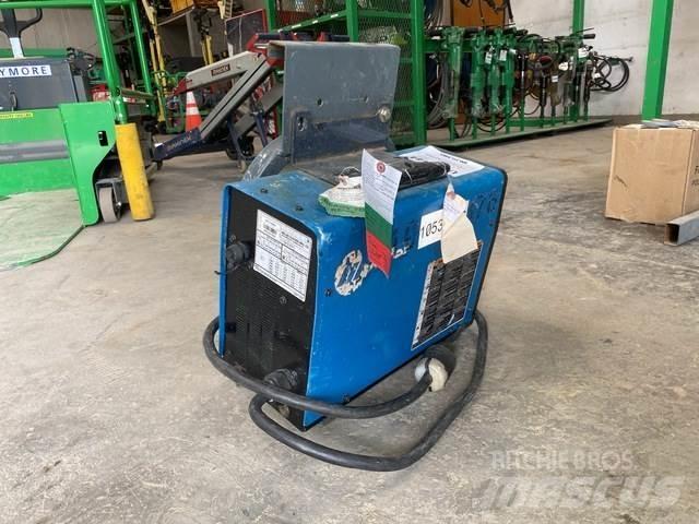 Miller CST 282 Hitsauslaitteet