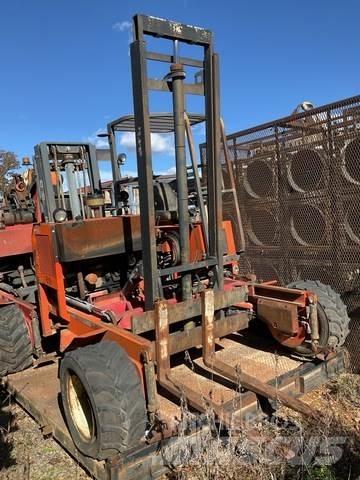Moffett M5000 Ajoneuvotrukit