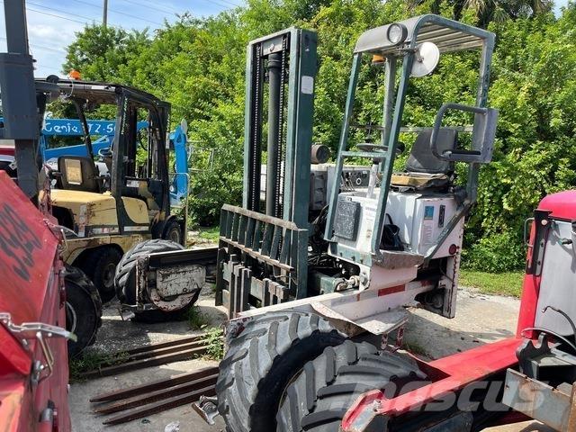 Moffett M5000 Ajoneuvotrukit